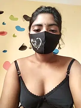 Snapshot of Lina-Rose chatting on 03-01-25, 02:37 Lina-Rose online show from 03-01-25, 02:37