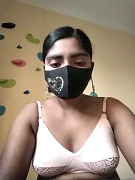 Snapshot of Lina-Rose chatting on 03-05-25, 12:38 Lina-Rose online show from 03-05-25, 12:38