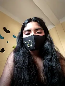 Snapshot of Lina-Rose chatting on 03-05-25, 10:55 Lina-Rose online show from 03-05-25, 10:55