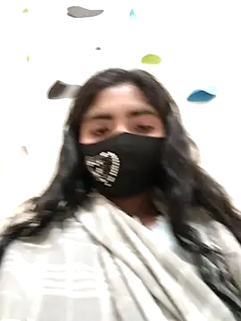 Snapshot of Lina-Rose chatting on 03-05-25, 02:56 Lina-Rose online show from 03-05-25, 02:56