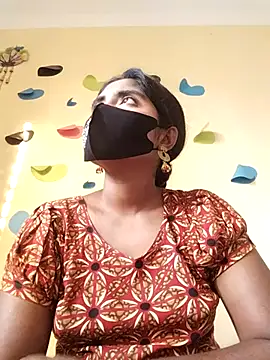 Snapshot of Lina-Rose chatting on 03-07-25, 01:20 Lina-Rose online show from 03-07-25, 01:20