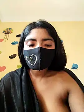 Snapshot of Lina-Rose chatting on 03-08-25, 06:32 Lina-Rose online show from 03-08-25, 06:32