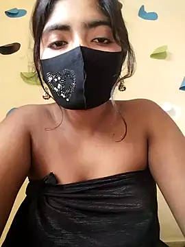 Snapshot of Lina-Rose chatting on 03-18-25, 04:37 Lina-Rose online show from 03-18-25, 04:37