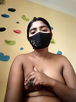 Snapshot of Lina-Rose chatting on 03-21-25, 03:44 Lina-Rose online show from 03-21-25, 03:44