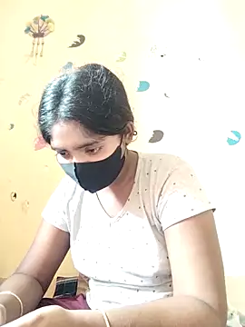 Snapshot of Lina-Rose chatting on 09-20-25, 07:20 Lina-Rose online show from 09-20-25, 07:20