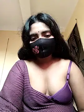 Snapshot of Lina-Rose chatting on 10-12-25, 01:26 Lina-Rose online show from 10-12-25, 01:26