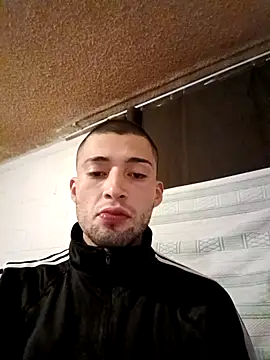 Suggarwhite18CM online show from 10-13-25, 05:07