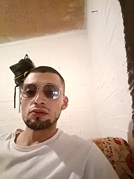 Suggarwhite18CM online show from 11-10-25, 07:51