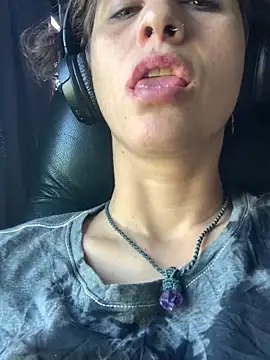 Snapshot of kidagasha chatting on 12-04-24, 08:07 kidagasha online show from 12-04-24, 08:07