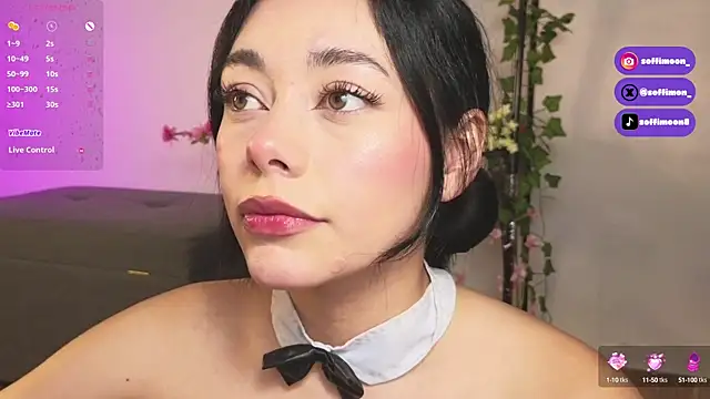 Snapshot of Soffimoon_ chatting on 10-10-25, 02:32 Soffimoon online show from 10-10-25, 02:32