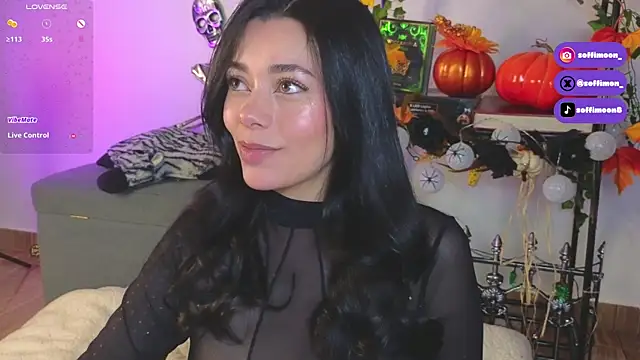 Snapshot of Soffimoon_ chatting on 11-12-25, 11:25 Soffimoon online show from 11-12-25, 11:25