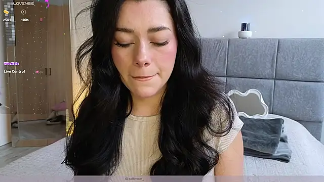 Snapshot of Soffimoon_ chatting on 02-24-26, 08:29 Soffimoon online show from 02-24-26, 08:29