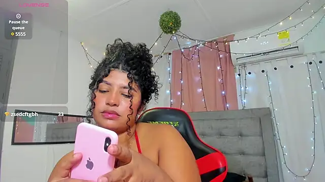 valentina 0  online show from 01-30-25, 09:57