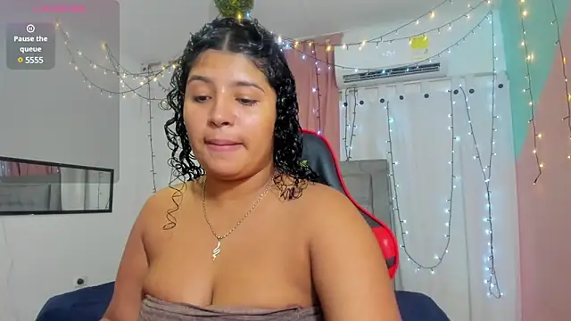 valentina 0  online show from 01-31-25, 03:41