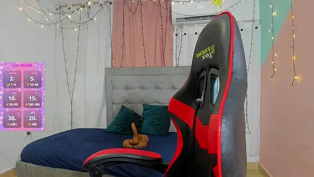 valentina 0  online show from 02-04-25, 03:44