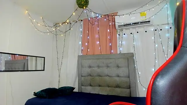 valentina 0  online show from 02-10-25, 05:14