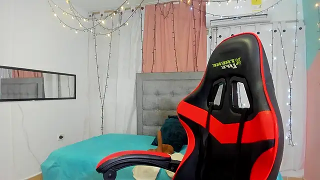 valentina 0  online show from 02-14-25, 06:34