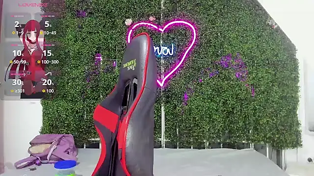 valentina 0  online show from 12-15-25, 09:19