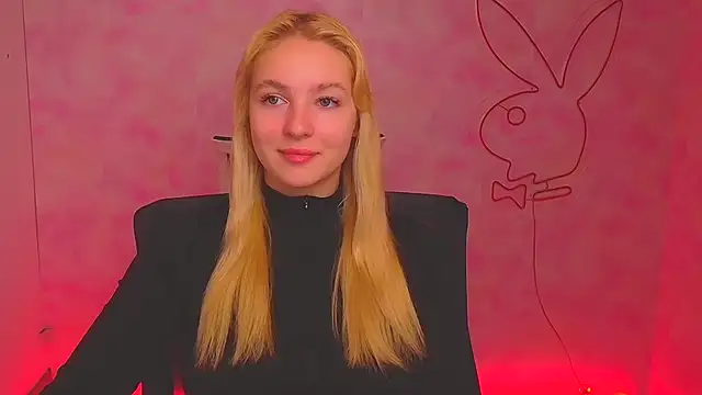 Snapshot of Milka_kiss_ chatting on 12-03-24, 06:48 Milka kiss  online show from 12-03-24, 06:48