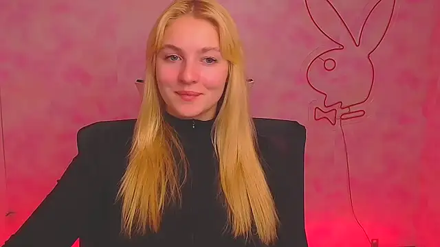 Snapshot of Milka_kiss_ chatting on 12-05-24, 07:17 Milka kiss  online show from 12-05-24, 07:17