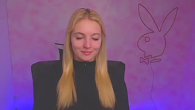 Snapshot of Milka_kiss_ chatting on 12-14-24, 10:02 Milka kiss  online show from 12-14-24, 10:02