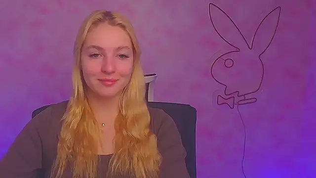 Snapshot of Milka_kiss_ chatting on 12-15-24, 06:51 Milka kiss  online show from 12-15-24, 06:51