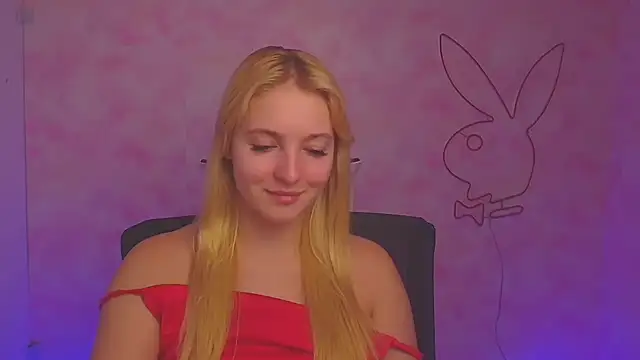 Snapshot of Milka_kiss_ chatting on 12-16-24, 10:40 Milka kiss  online show from 12-16-24, 10:40