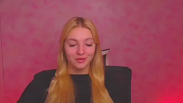 Snapshot of Milka_kiss_ chatting on 12-24-24, 06:55 Milka kiss  online show from 12-24-24, 06:55