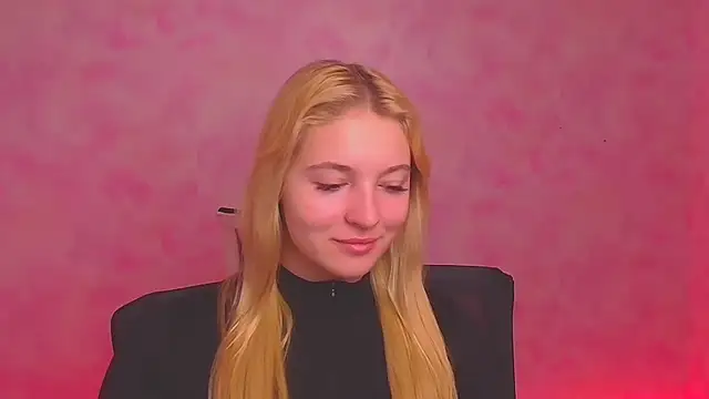 Snapshot of Milka_kiss_ chatting on 12-26-24, 07:03 Milka kiss  online show from 12-26-24, 07:03