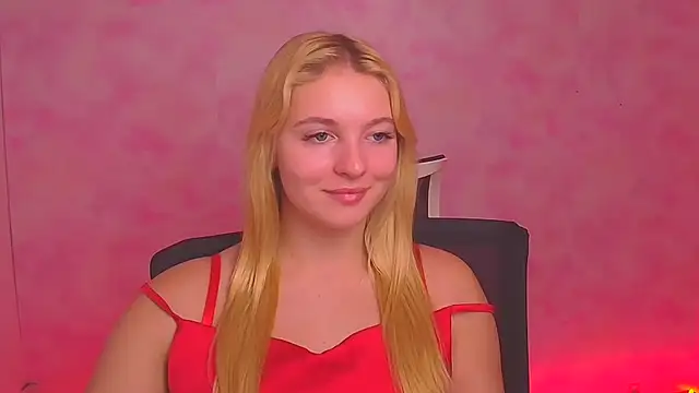 Snapshot of Milka_kiss_ chatting on 12-26-24, 10:05 Milka kiss  online show from 12-26-24, 10:05