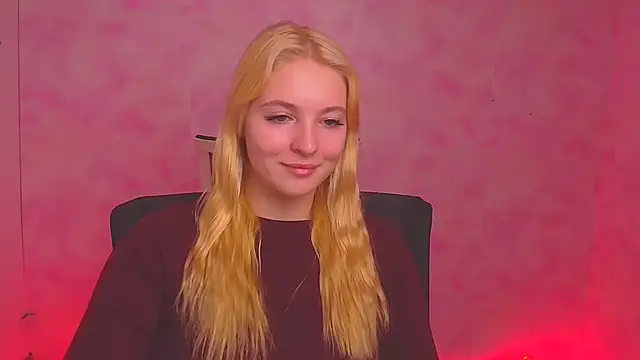 Snapshot of Milka_kiss_ chatting on 12-29-24, 10:12 Milka kiss  online show from 12-29-24, 10:12