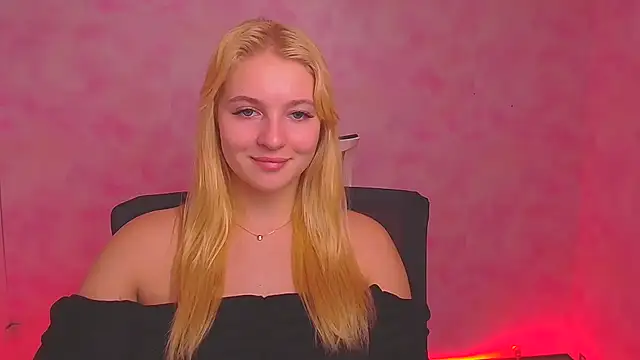 Snapshot of Milka_kiss_ chatting on 01-02-25, 04:02 Milka kiss  online show from 01-02-25, 04:02