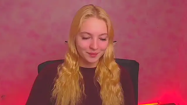 Snapshot of Milka_kiss_ chatting on 01-10-25, 07:04 Milka kiss  online show from 01-10-25, 07:04