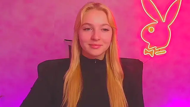Snapshot of Milka_kiss_ chatting on 01-11-25, 12:29 Milka kiss  online show from 01-11-25, 12:29