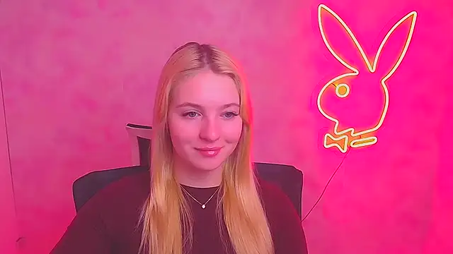 Snapshot of Milka_kiss_ chatting on 02-10-25, 07:04 Milka kiss  online show from 02-10-25, 07:04
