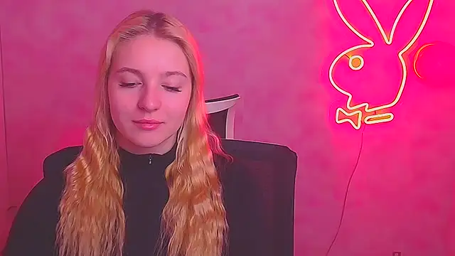 Snapshot of Milka_kiss_ chatting on 02-18-25, 07:10 Milka kiss  online show from 02-18-25, 07:10
