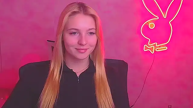 Snapshot of Milka_kiss_ chatting on 02-20-25, 12:36 Milka kiss  online show from 02-20-25, 12:36