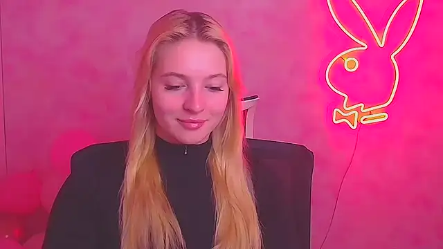 Snapshot of Milka_kiss_ chatting on 02-22-25, 12:29 Milka kiss  online show from 02-22-25, 12:29