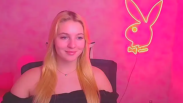 Snapshot of Milka_kiss_ chatting on 02-23-25, 09:44 Milka kiss  online show from 02-23-25, 09:44