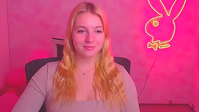 Snapshot of Milka_kiss_ chatting on 02-25-25, 10:58 Milka kiss  online show from 02-25-25, 10:58