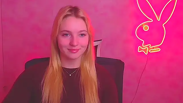 Snapshot of Milka_kiss_ chatting on 02-28-25, 07:05 Milka kiss  online show from 02-28-25, 07:05