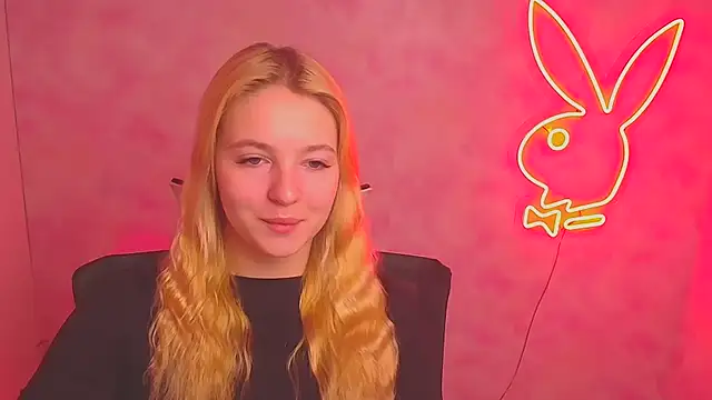 Snapshot of Milka_kiss_ chatting on 03-02-25, 06:16 Milka kiss  online show from 03-02-25, 06:16