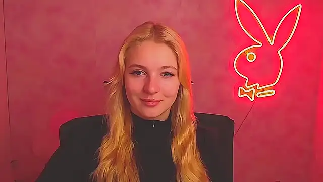 Snapshot of Milka_kiss_ chatting on 03-16-25, 06:42 Milka kiss  online show from 03-16-25, 06:42