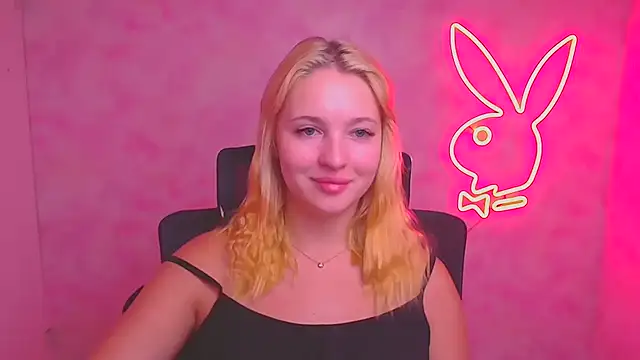 Snapshot of Milka_kiss_ chatting on 09-13-25, 06:57 Milka kiss  online show from 09-13-25, 06:57