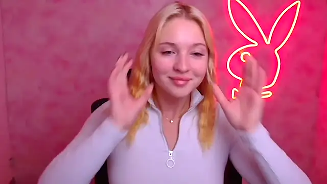 Snapshot of Milka_kiss_ chatting on 09-30-25, 06:07 Milka kiss  online show from 09-30-25, 06:07