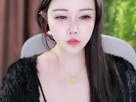 Qiaoqiao  online show from 01-16-25, 04:28