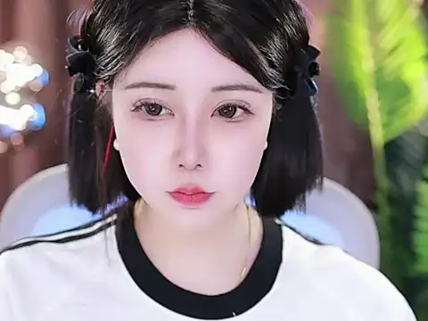 Qiaoqiao  online show from 03-22-25, 06:47