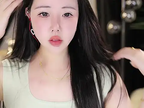 Qiaoqiao  online show from 10-01-25, 06:19