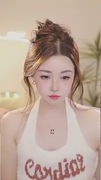 Qiaoqiao  online show from 03-08-26, 12:09