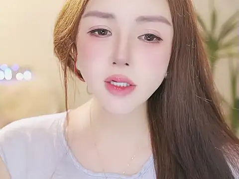 Qiaoqiao  online show from 06-13-26, 04:38